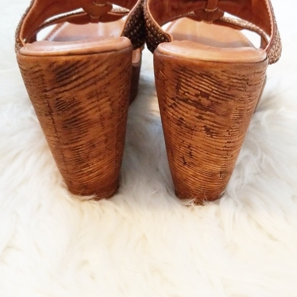 New Directions Lavin Wedge Sandals - Picture 4 of 8